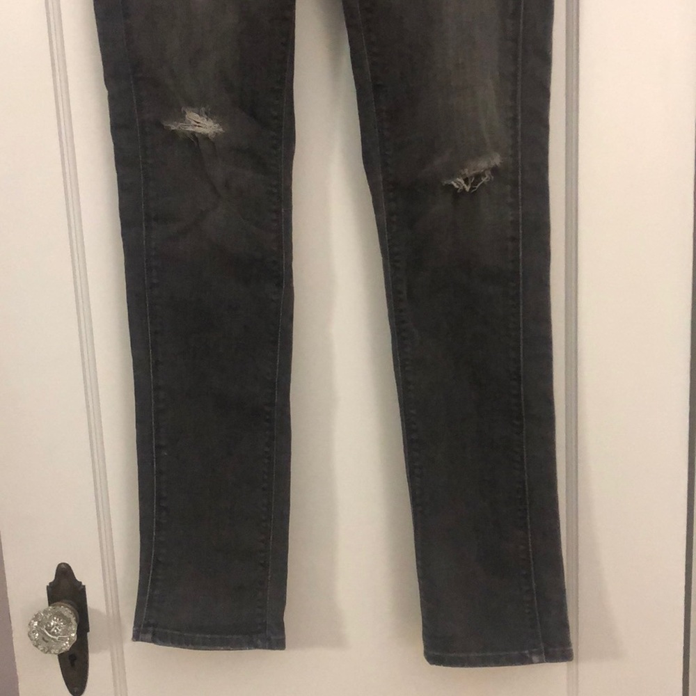 Black Orchid Skinny Jeans (Dark Gray) - Picture 2 of 4